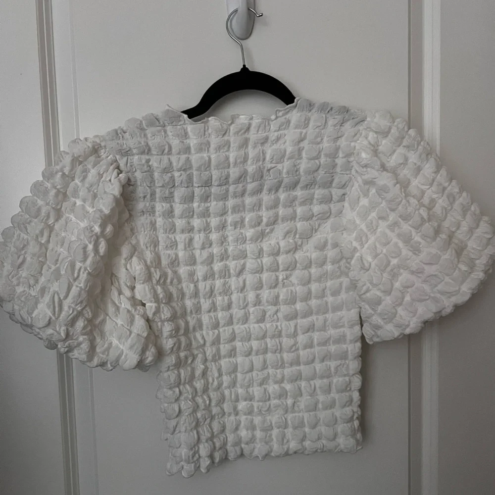 Anthropogie Eri + Ali Textured Puff-Sleeve Top - Picture 7 of 10